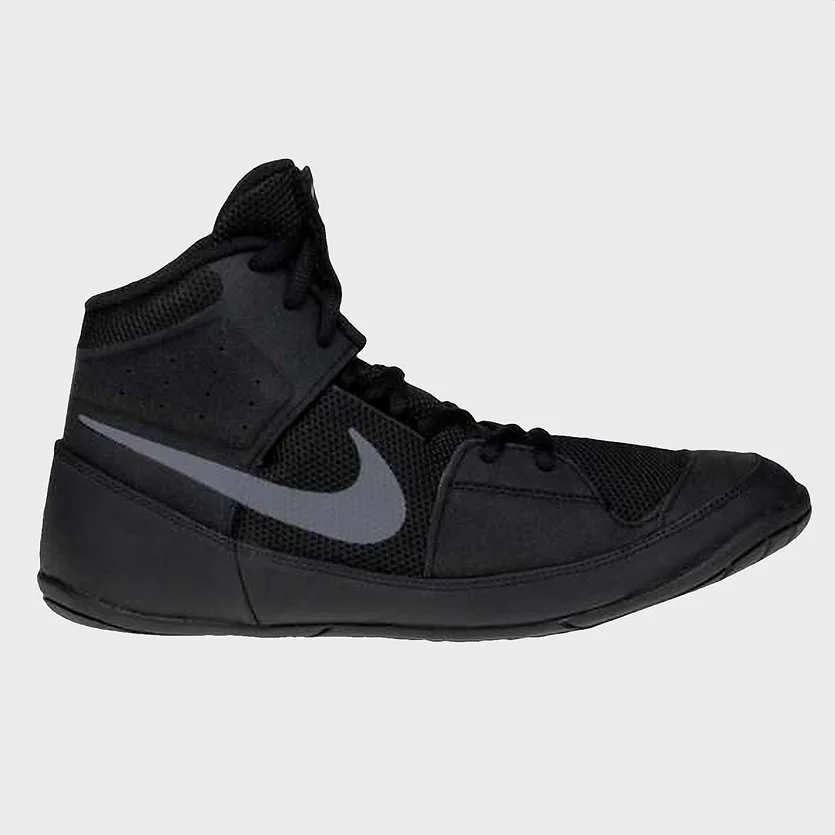 Chaussures de lutte et multiboxe boxe Nike Fury, noir et gris