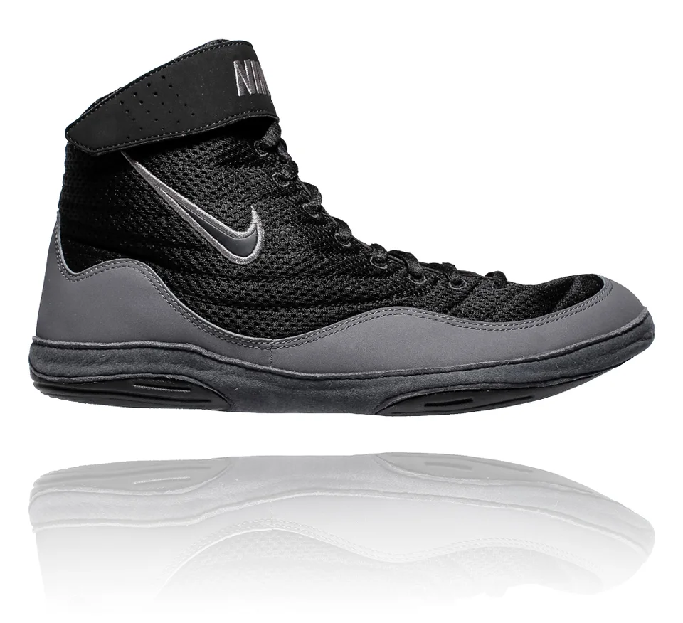 Chaussures multiboxe Nike Inflict 3, noir et gris